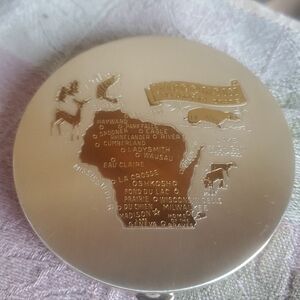 Vintage Original Wisconsin Home Of The Braves Gold Silver Tone Compact